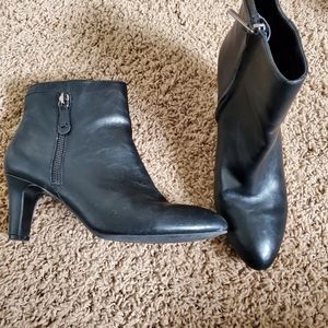 Bandolino Booties 8.5